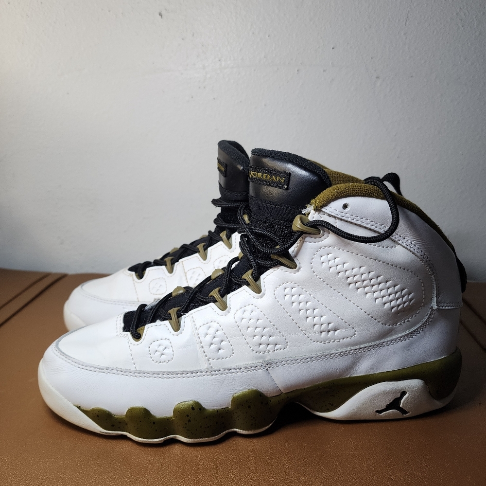 JORDAN 9 Retro Statue 2015 - (Womens 8 /Size 6.5Y)